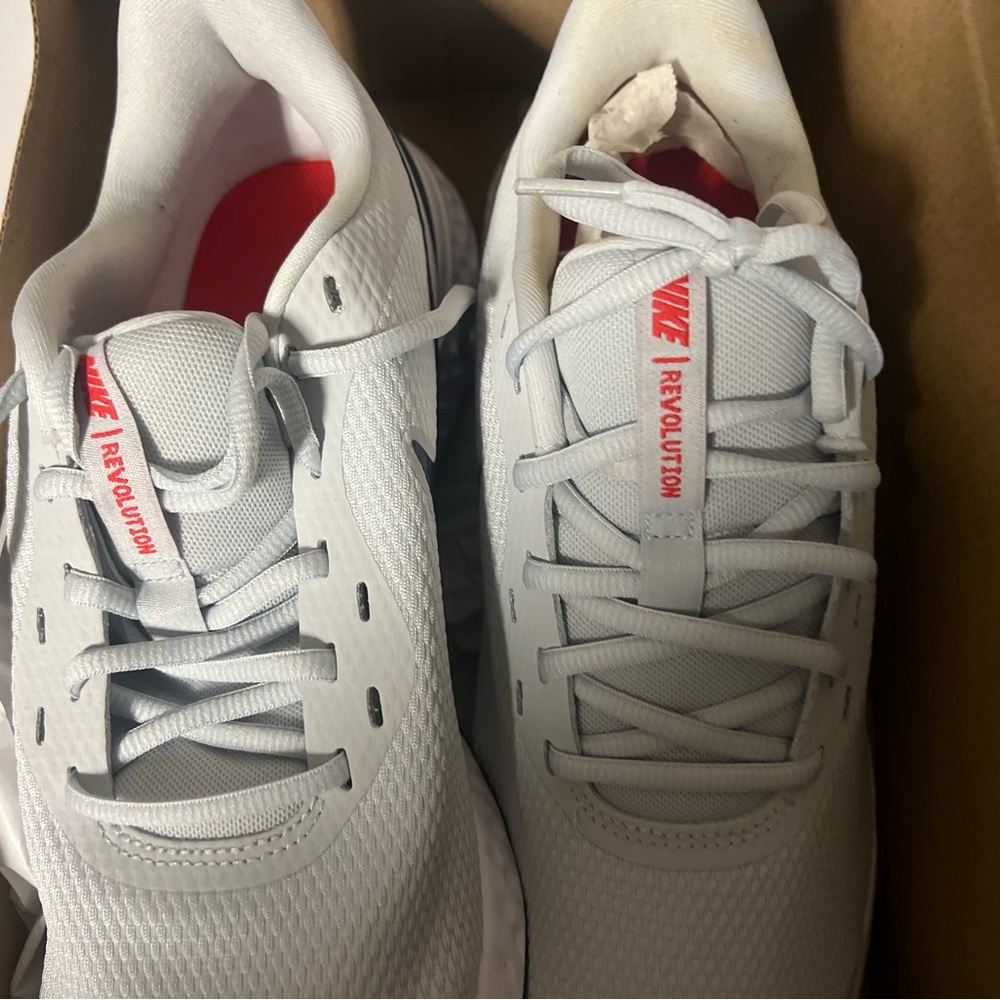 Nike Revolution 5- Brand New, original box never worn